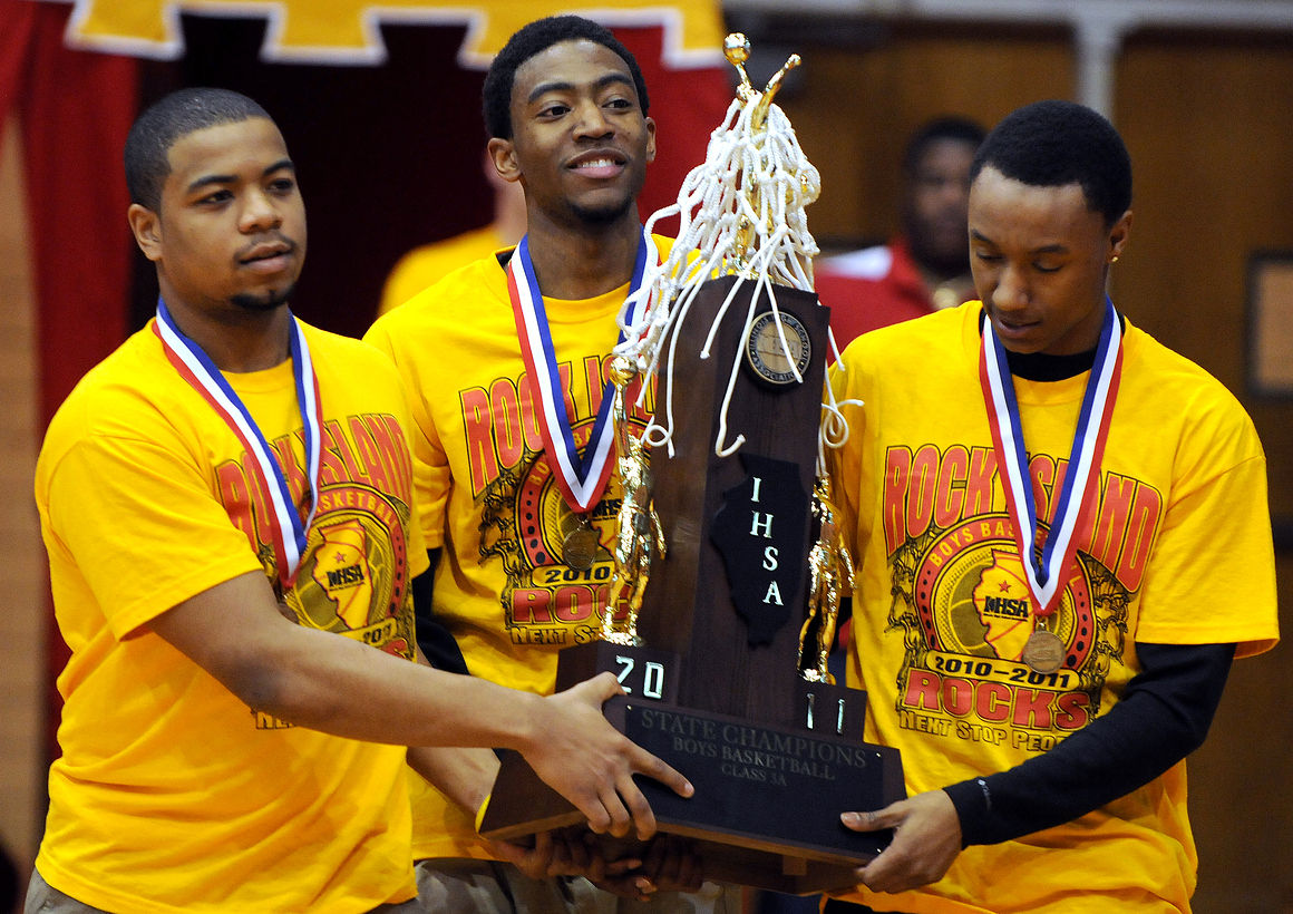Former RI teammates organizes Randle watch party